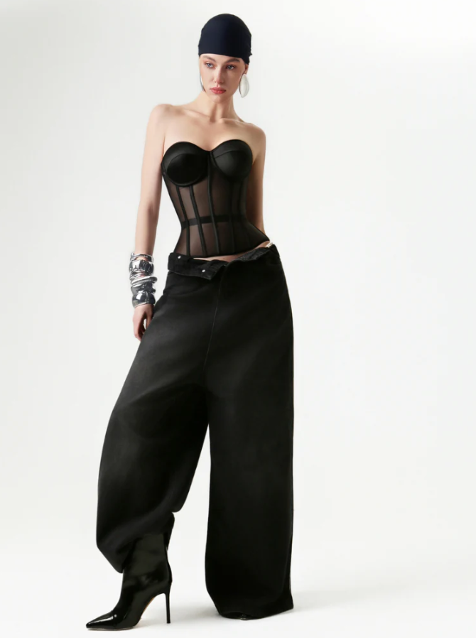 Corset Noir Intemporel